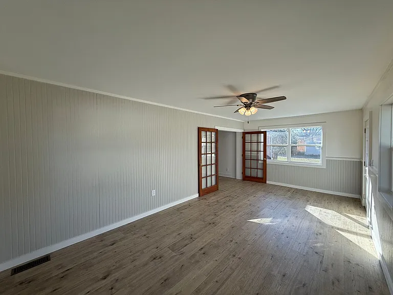 805 7th St NE — Photo 37