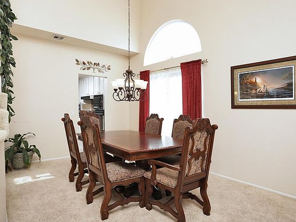 Formal dining room