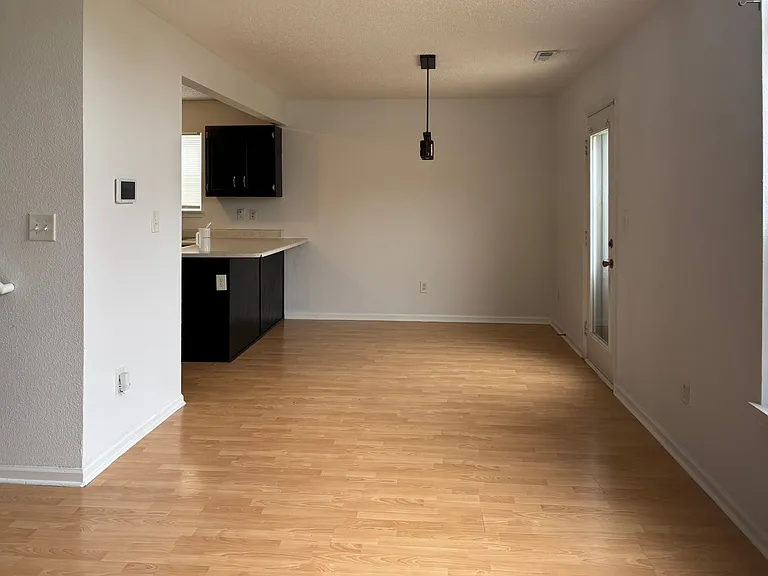 7248 Kimble Dr — Photo 12