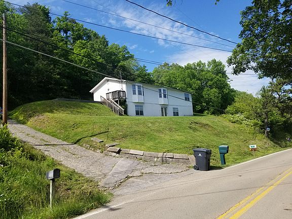 2nd image of 2821 Greenway Dr