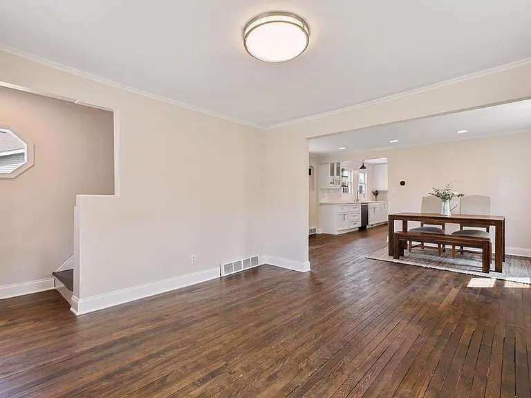 314 12th Ave NE — Photo 14