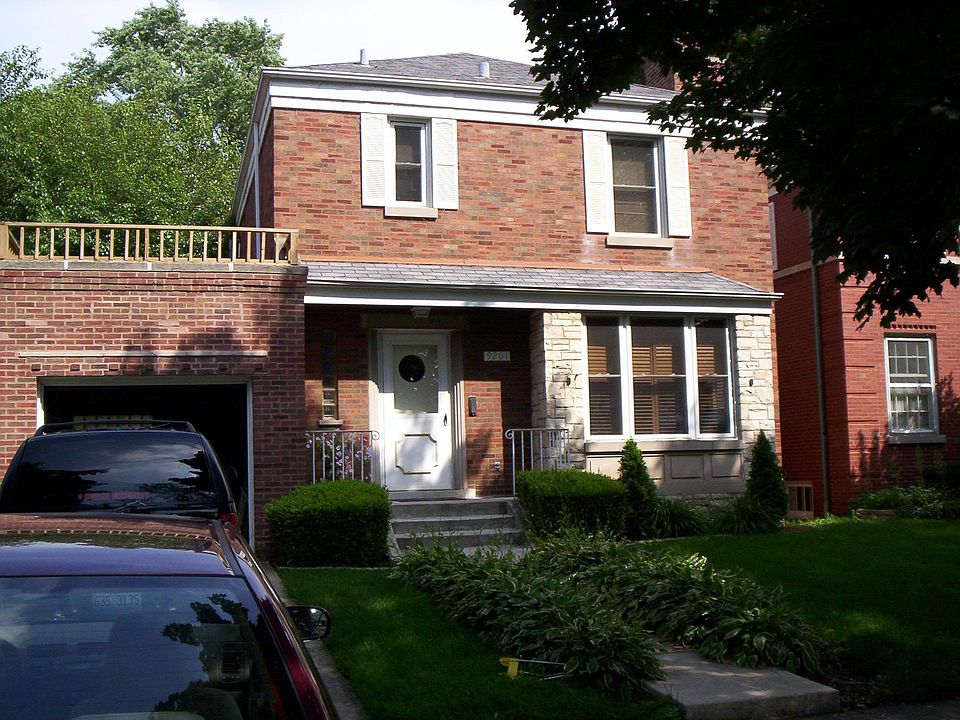 2nd image of 9201 S Oakley Ave