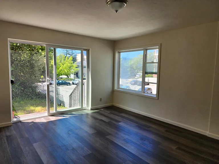 217 Laurel Pl #2 — Photo 2