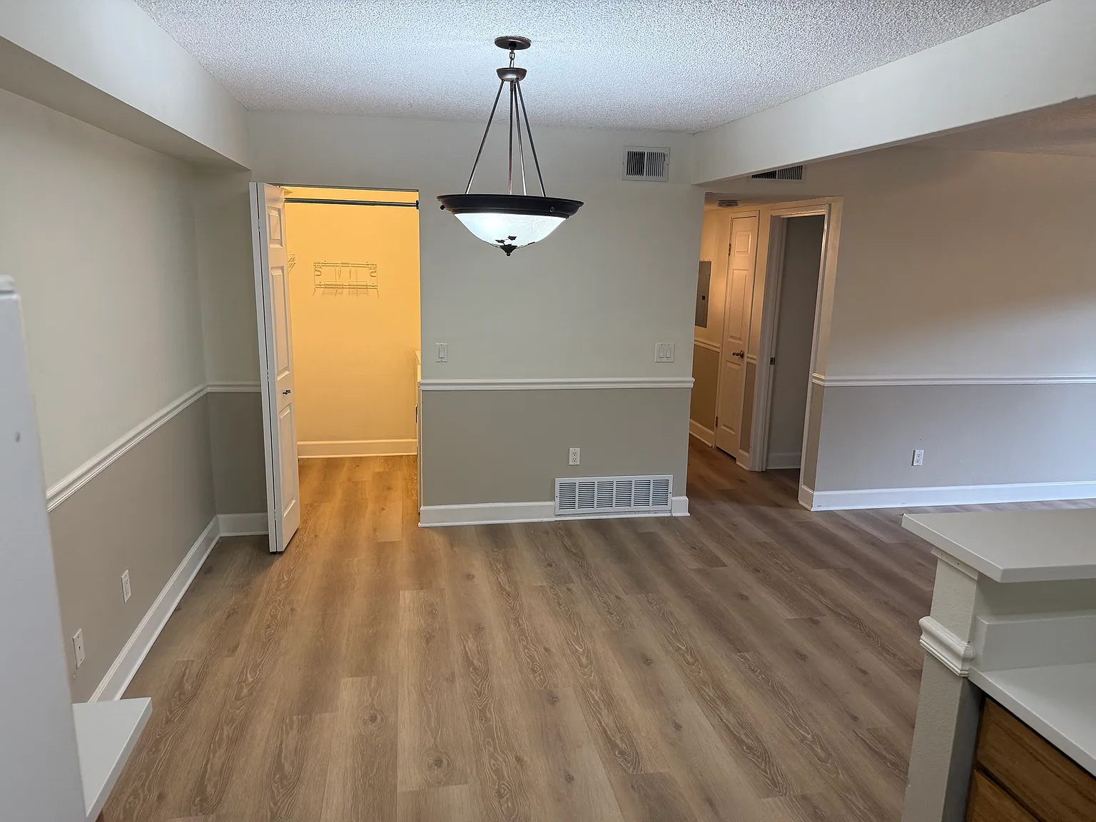 2 bed, 1174 sqft, $1,995 — Photo 3
