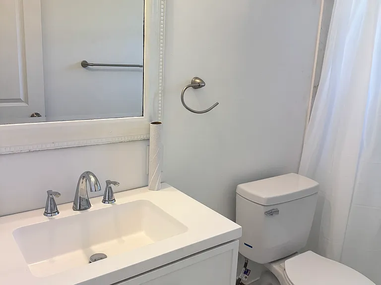 356 SW 2nd Pl #3 — Photo 7