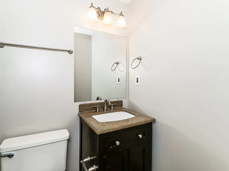 7584 Greenbrook Pkwy — Photo 11