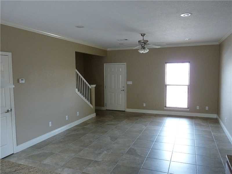 2nd image of 1720 Mignonette Ln APT G