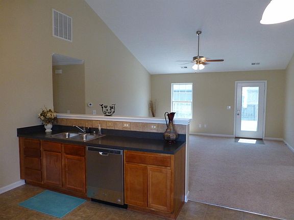 5th image of 165 Baybrook Cir