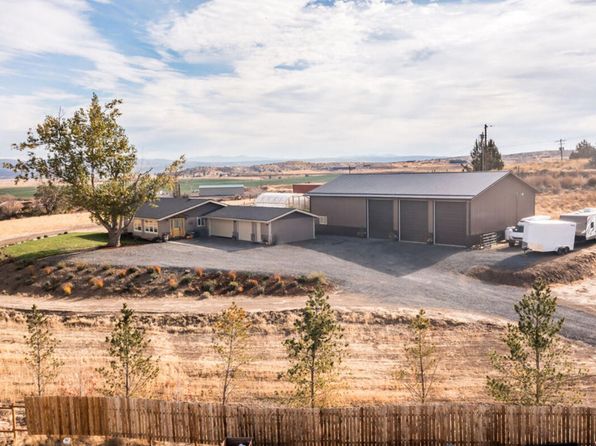 3647 SW Highway 97, Madras, OR 97741