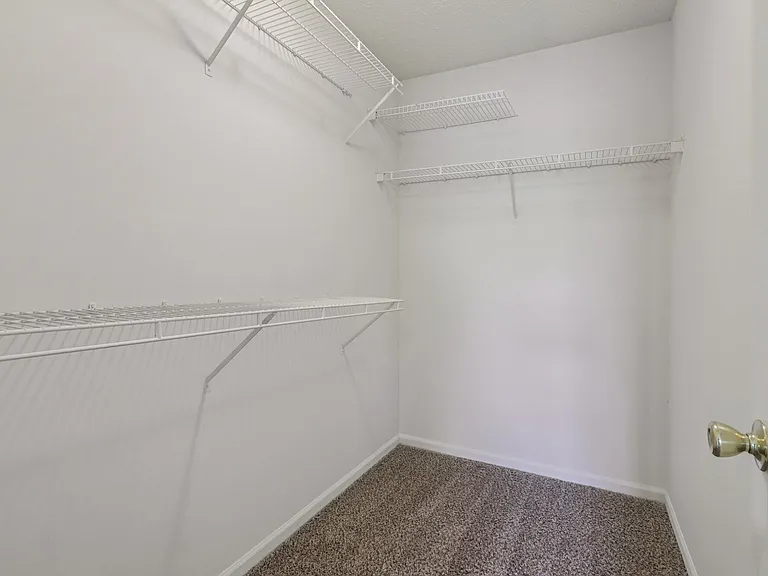 Broadway Village Apartments — Photo 40