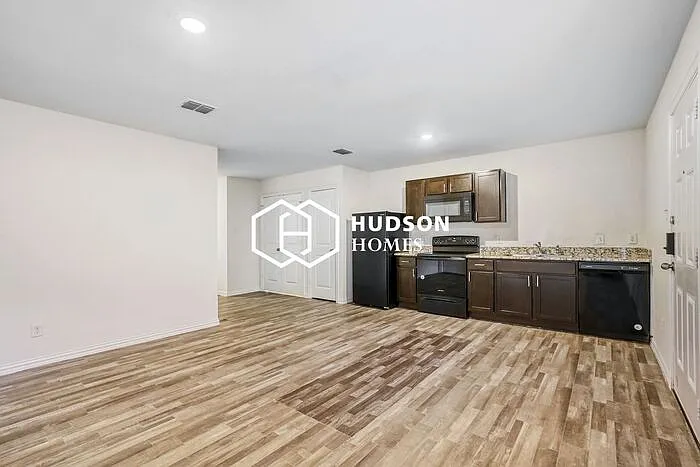 718 Garland Ave #A — Photo 6