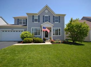 434 Bluegrass Pkwy, Oswego, IL 60543