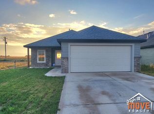 1705 S Jackson St, Hugoton, KS 67951