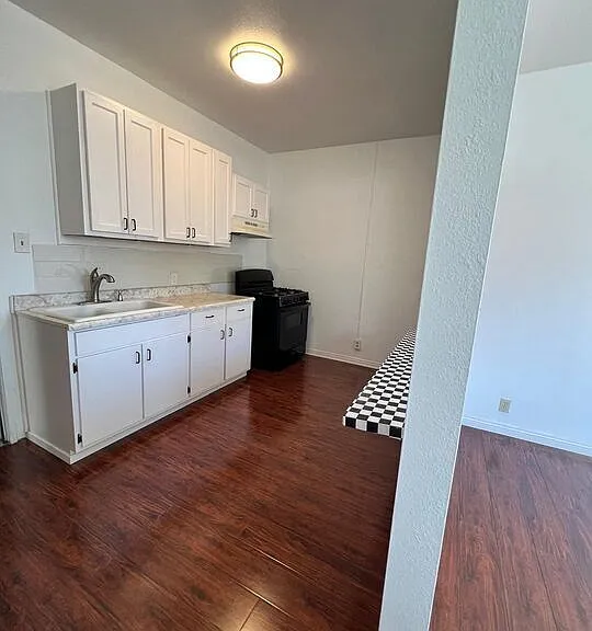 110 S Soto St #6 — Photo 4