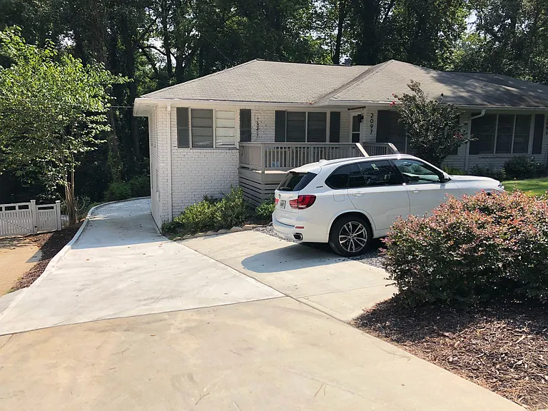 2091 Howell Mill Rd NW — Photo 29