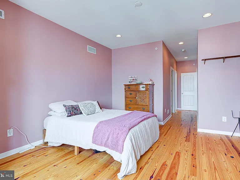 1509 S Dorrance St — Photo 22