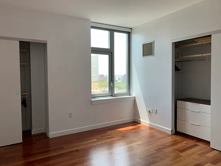 100 Jay St #22G — Photo 16
