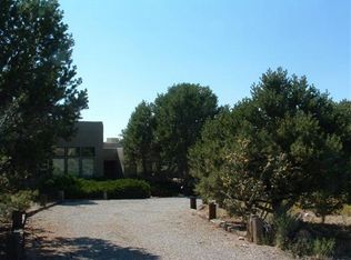 922 Tramway Ln NE, Albuquerque, NM 87122