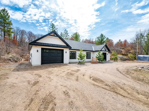 41948 A Combermere Rd N, Madawaska Valley, ON K0J 1B0