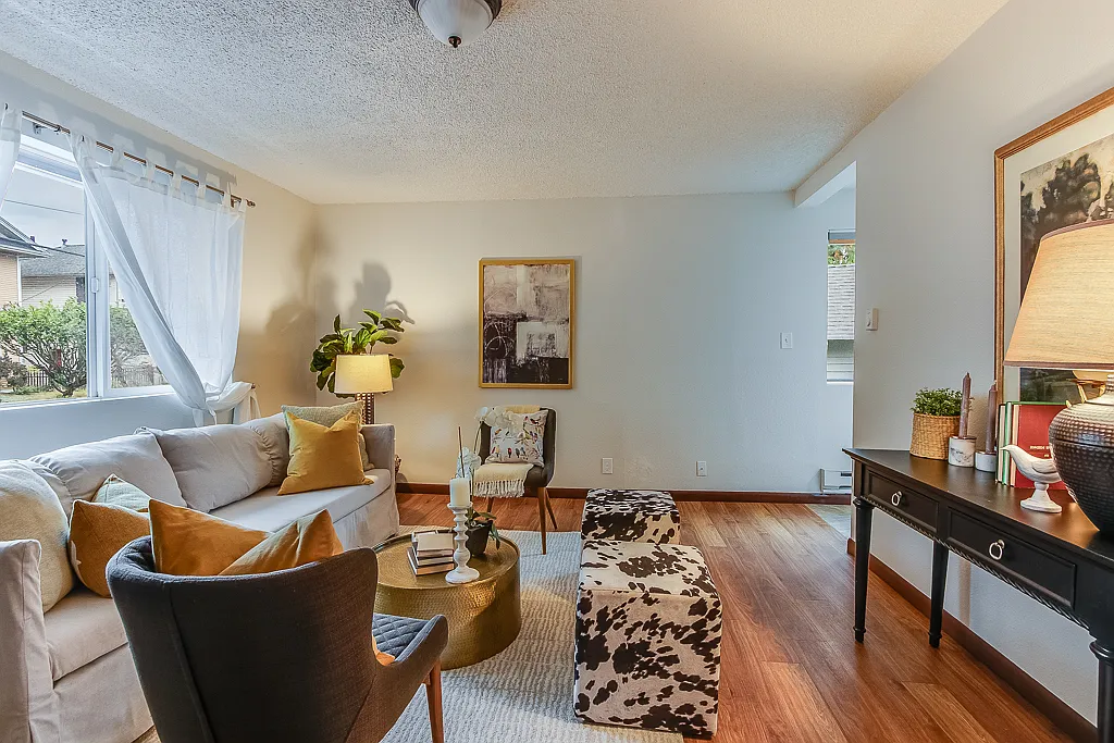 2 bed, 750 sqft, $2,650 — Photo 2