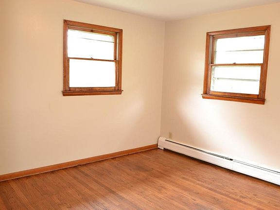 4th image of 3 E Zarley Blvd