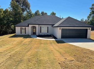 2072 Creekwood Cir, Bauxite, AR 72011