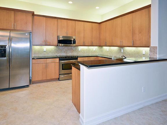 3rd image of 10824 Deer Park Ln