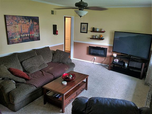 3rd image of 4629 Laurel Ave