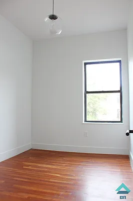 Rented by EXR | media 38