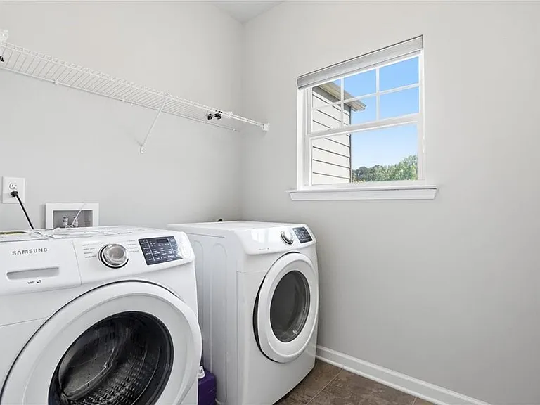 2639 Bloom Cir — Photo 22