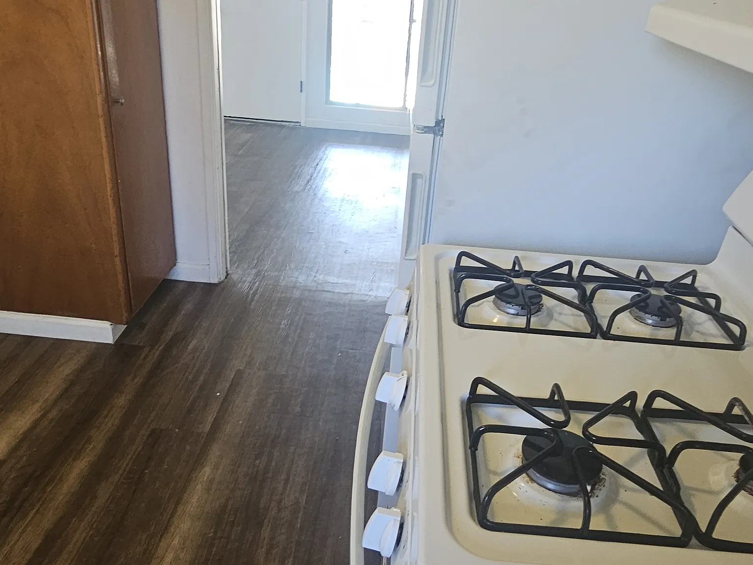 1 bed, 800 sqft, $1,995 — Photo 4