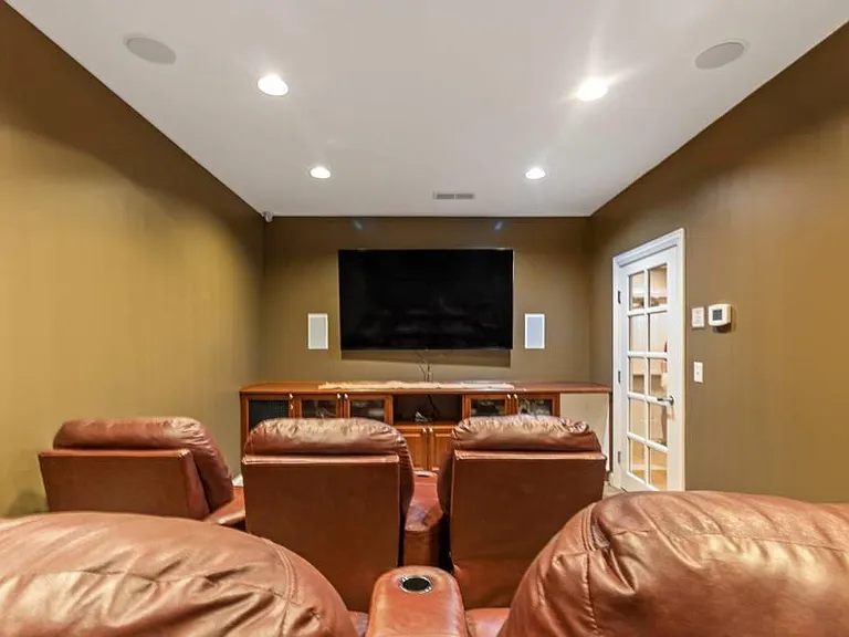 Clubhouse - movie theater