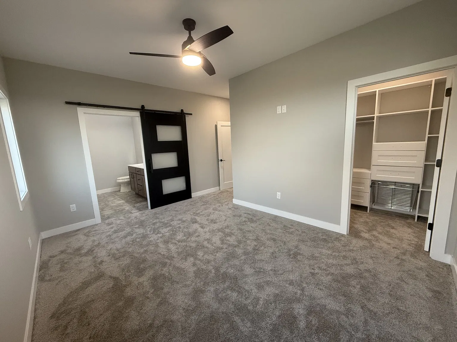 2 bed, 1443 sqft, $1,900 — Photo 3