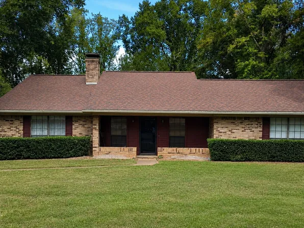 222 Woodland Cir, Crockett, TX 75835