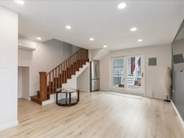 18 Sherman Pl, Woburn, MA 01801