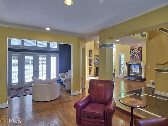 4th image of 145 Glen Eagle Way