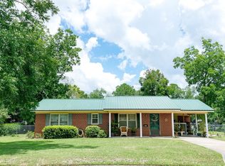 208 E 10th St #&-207, Alma, GA 31510