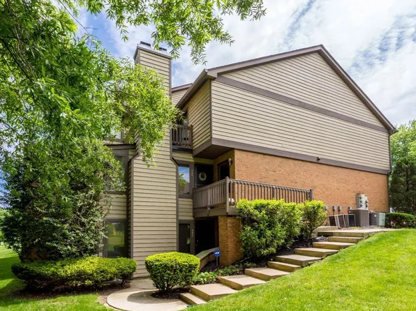 807 Augusta Cir #807, Mount Laurel, NJ 08054