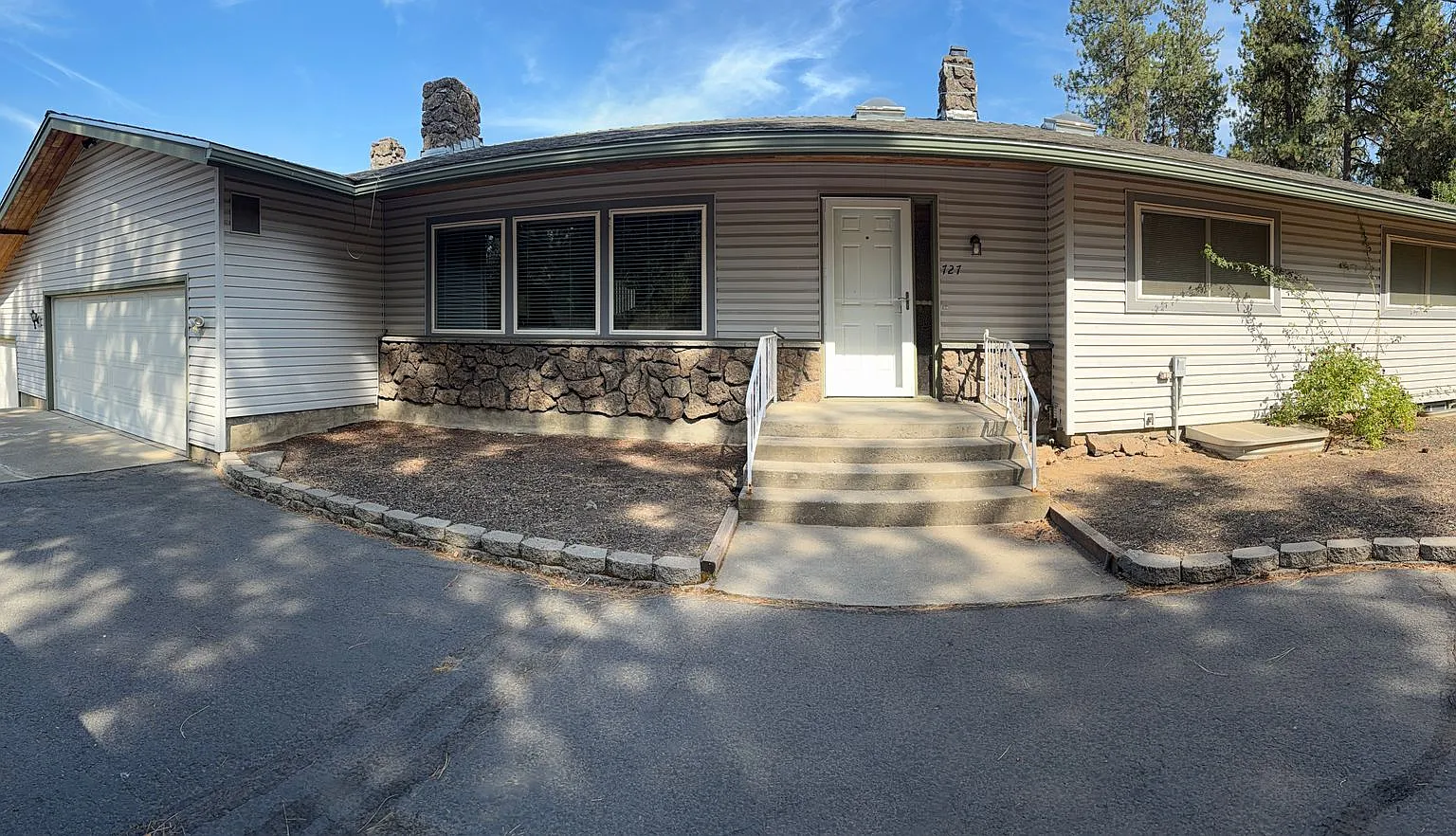 4 Bedroom Furnished Home Available for Rent — Photo 1