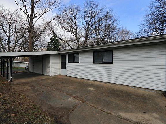 4th image of 1020 Robinwood Dr