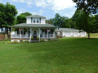 612 E Maple St, Caneyville, KY 42721