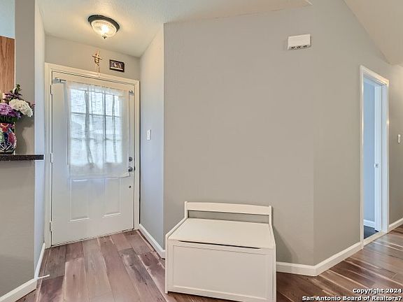 5th image of 1706 E Highland Blvd