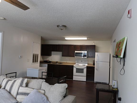 4th image of 3000 S Adams St #722