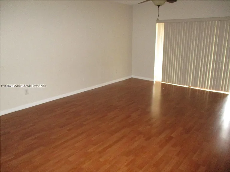13726 SW 90th Ave #26 — Photo 2