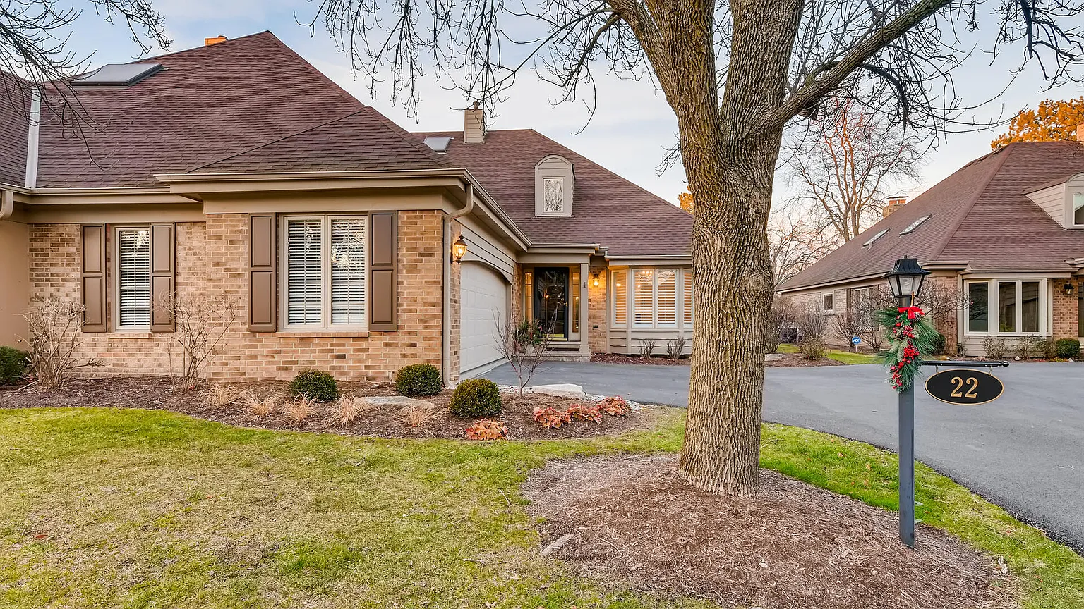 22 Pine Tree Ln photo 1