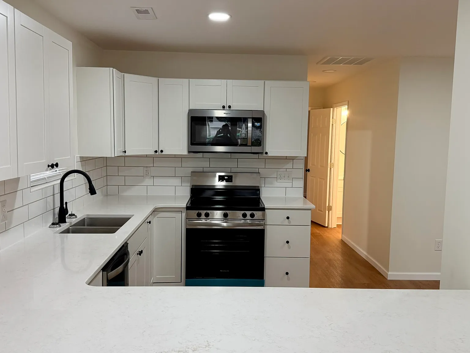 1 bed, 792 sqft, $1,195 — Photo 4