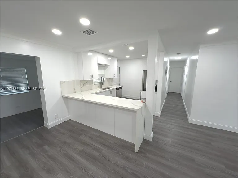 1403 Adams St — Photo 17