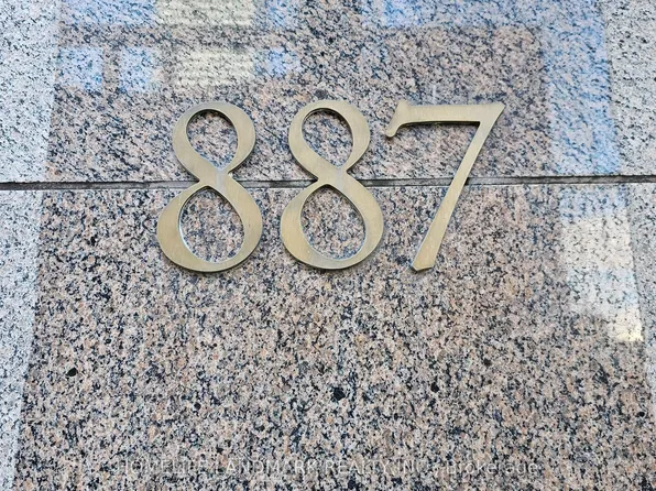 887 Bay St, Toronto, ON
