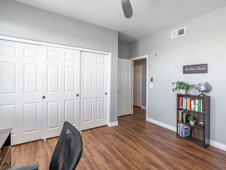 20100 N 78th Pl #3126 — Photo 11