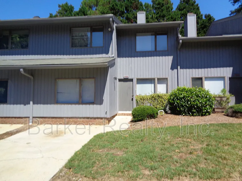 4 bed, 2.5 bath, 1788 sqft, $1,750 — Photo 1